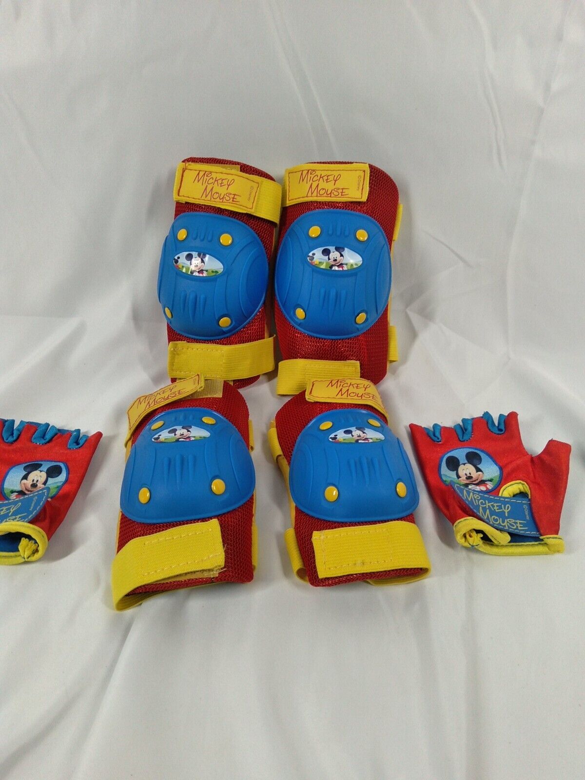Disney Mickey Mouse Elbow Pads Knee Pads Gloves Bike Skating Child