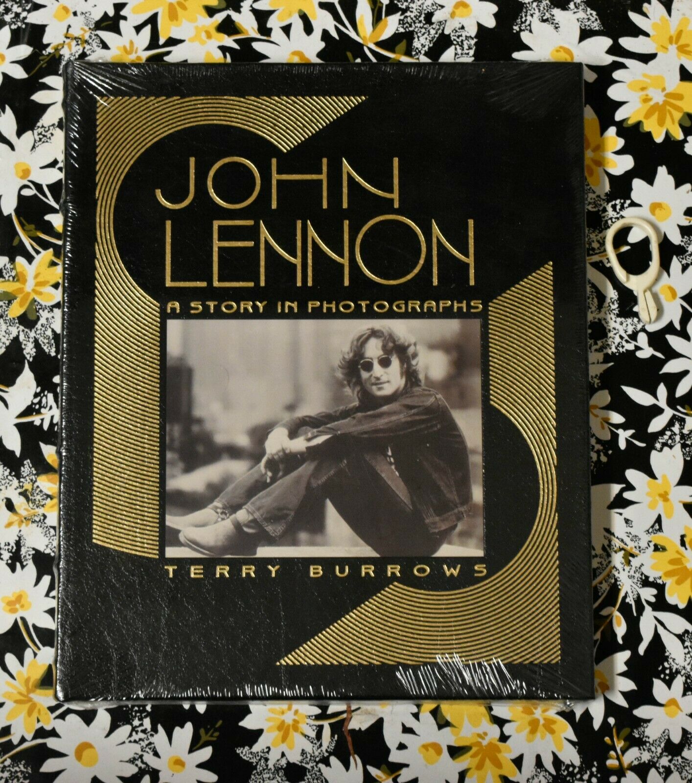 John Lennon A Story In Photographs Terry Burrows Hb Leather Bound Book Sealed