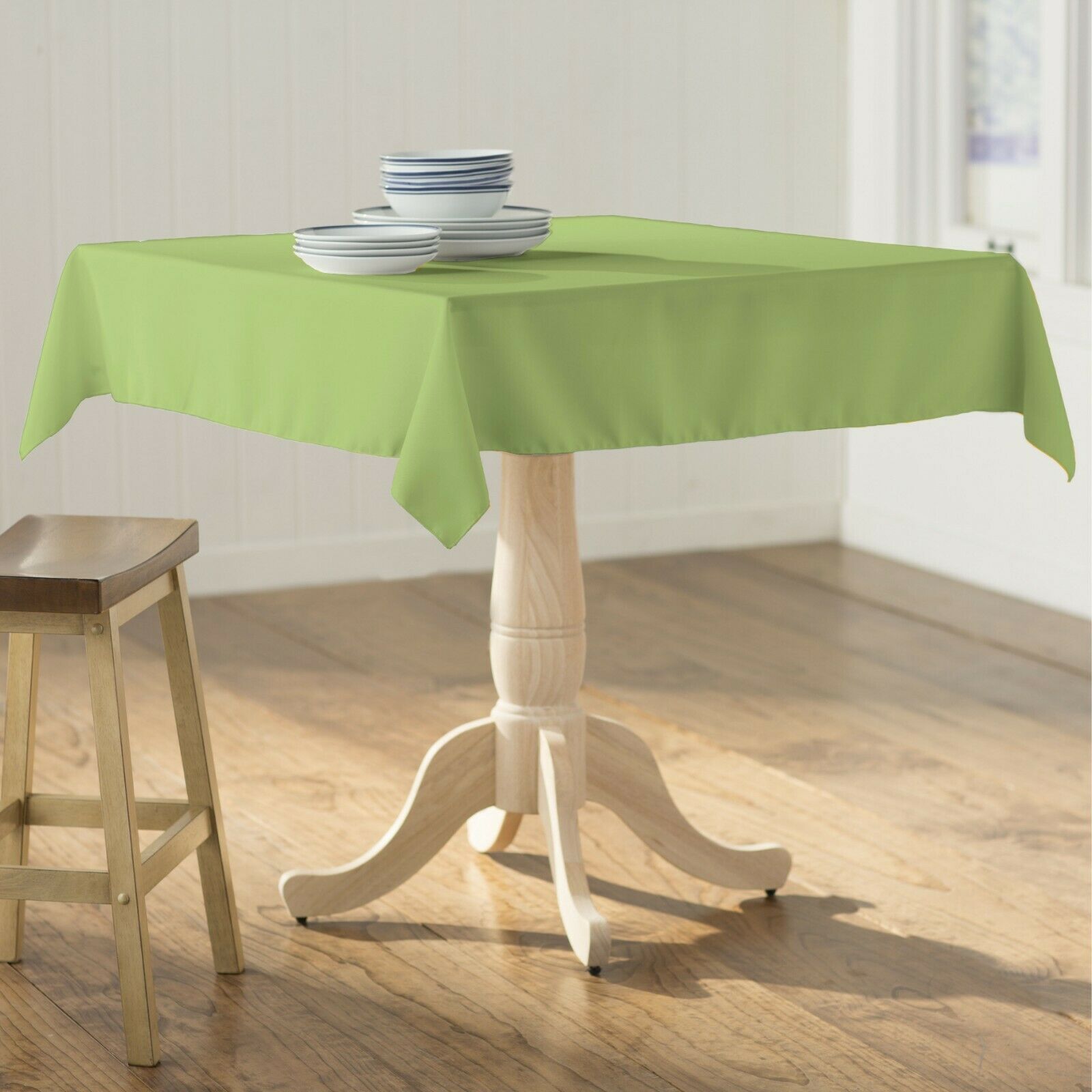 La Linen Polyester Poplin Square Tablecloth, 52 By 52-inch. Made In Usa