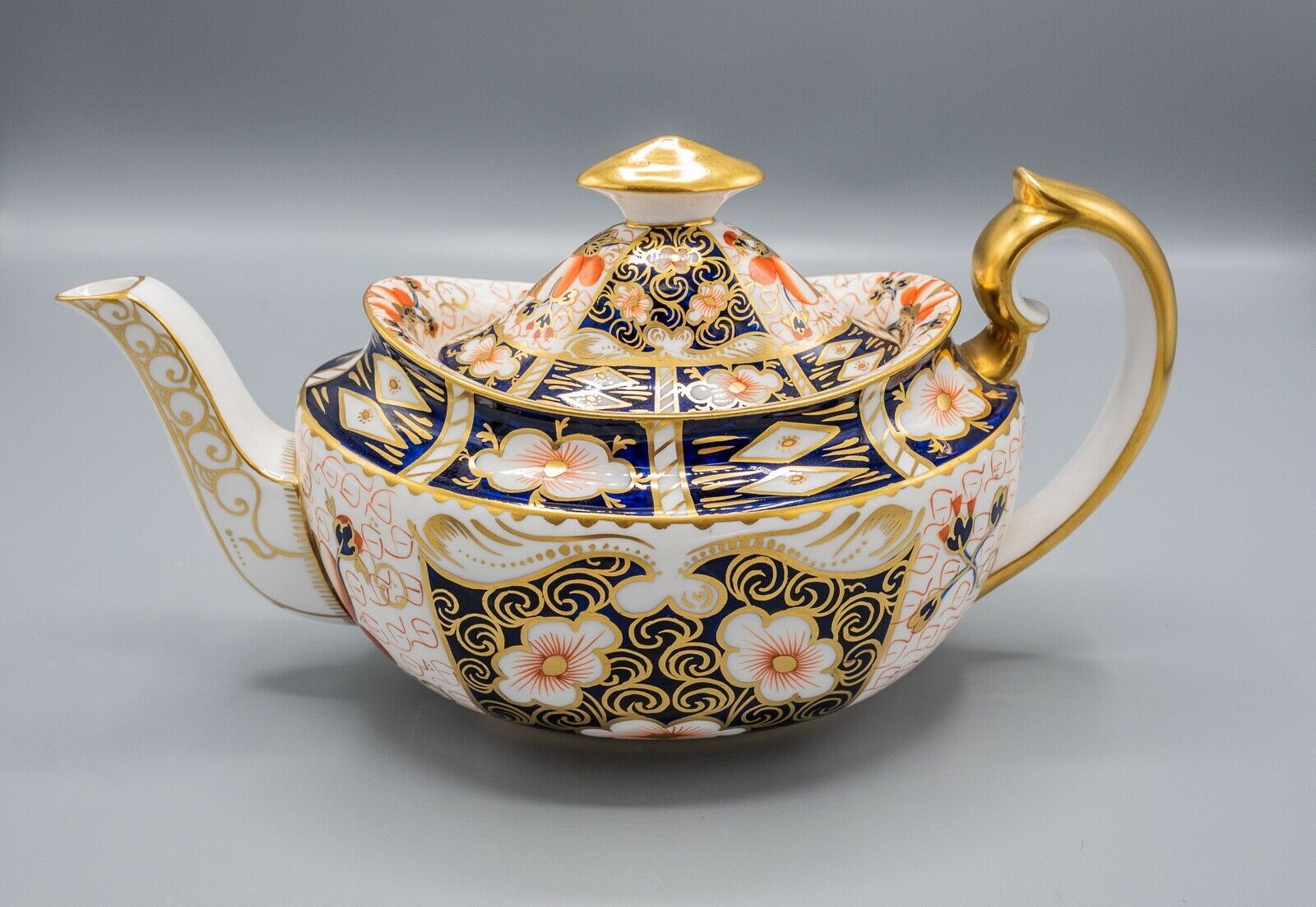 Royal Crown Derby Traditional Imari Teapot And Lid Large- Free Usa Shipping